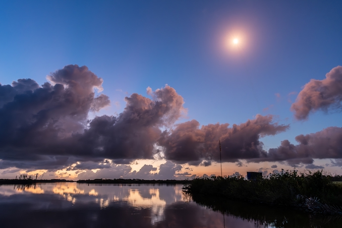 Falcon 9 lifts off from Cape Canaveral on the Starlink 10-31 mission