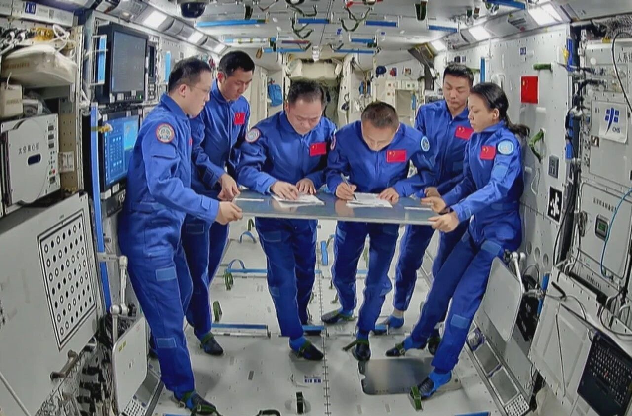 Shenzhou-21 and Shenzhou-23 Crews Complete ISS Handover, Tiangong Space Station Gets New Commander