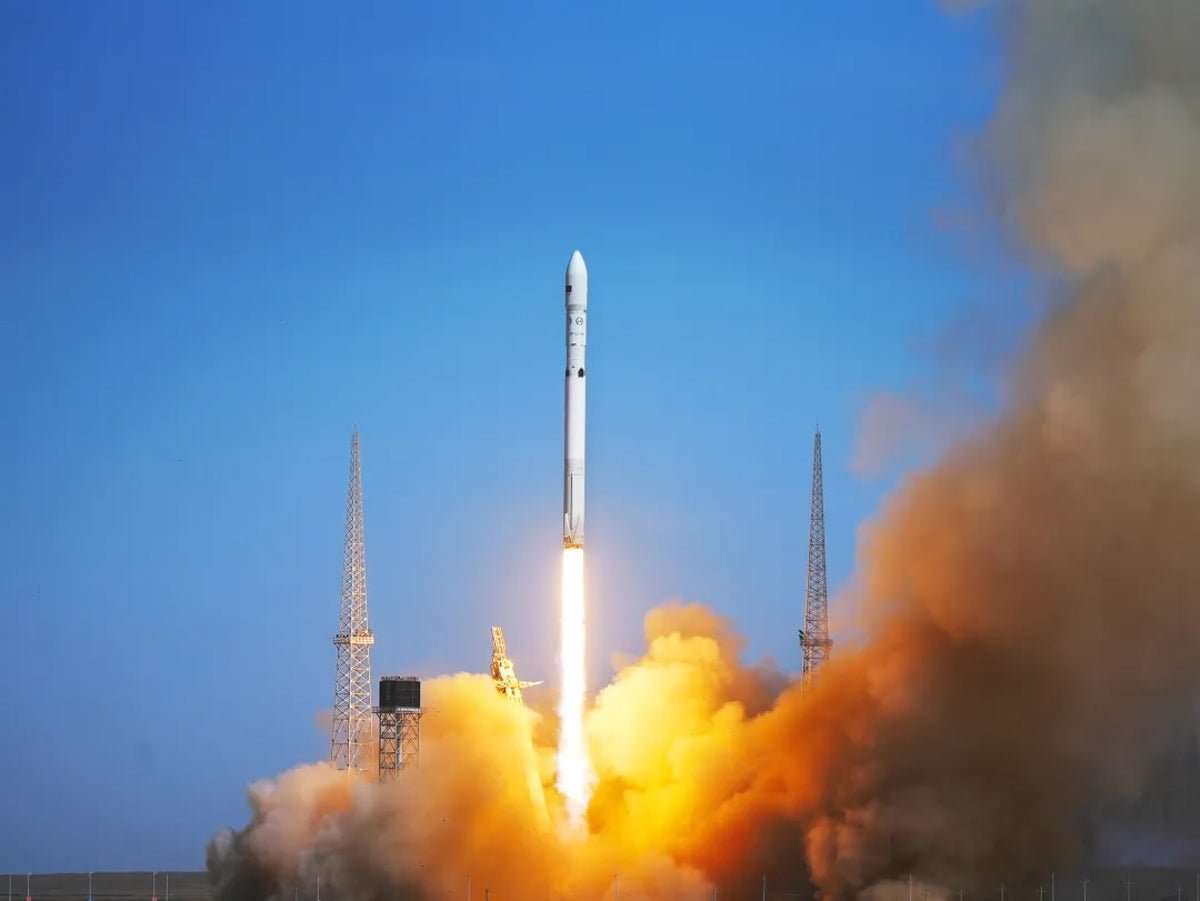 China's Long March 12B completes maiden flight: Qianfan satellites reach orbit, no advance warning issued