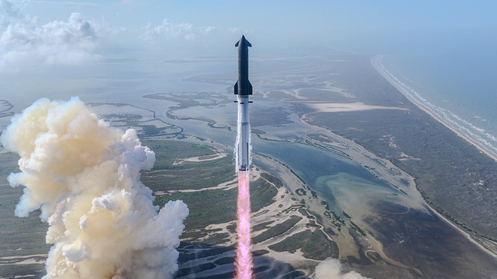 SpaceX sets IPO price at 135 dollars, valuing company at 1.77 trillion and trading June 12 on Nasdaq as SPCX