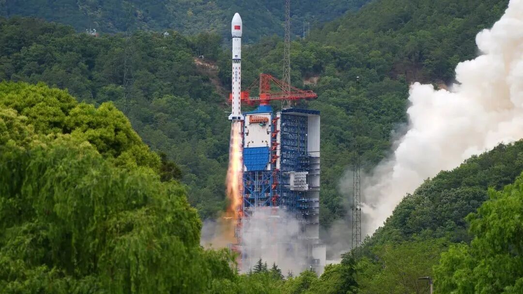 我国成功发射卫星互联网技术试验卫星，手机宽带直连技术取得突破