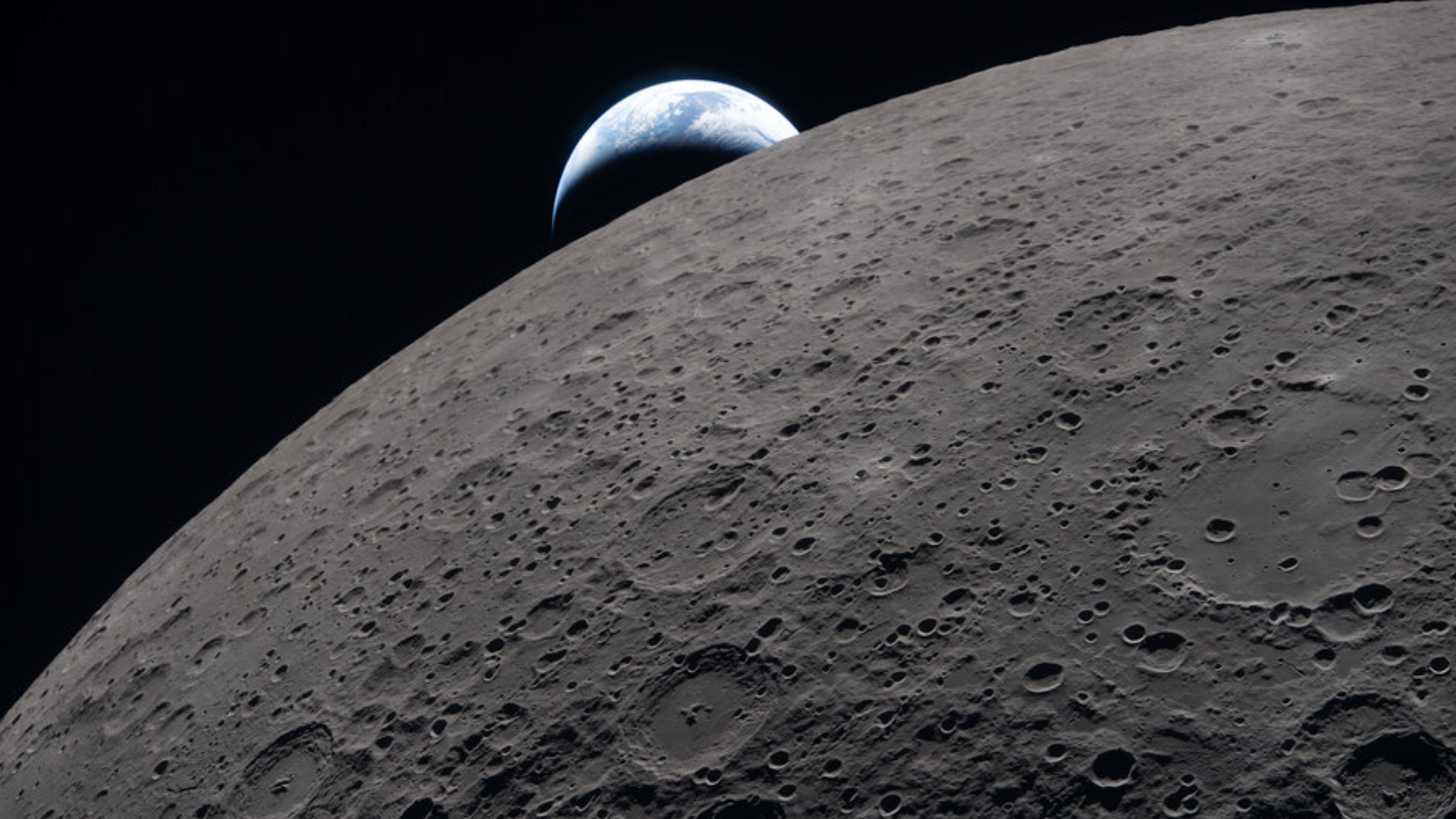 Artemis 2航天员在月球远侧目击撞击闪光 人类航天员首次直接观测太空撞击事件