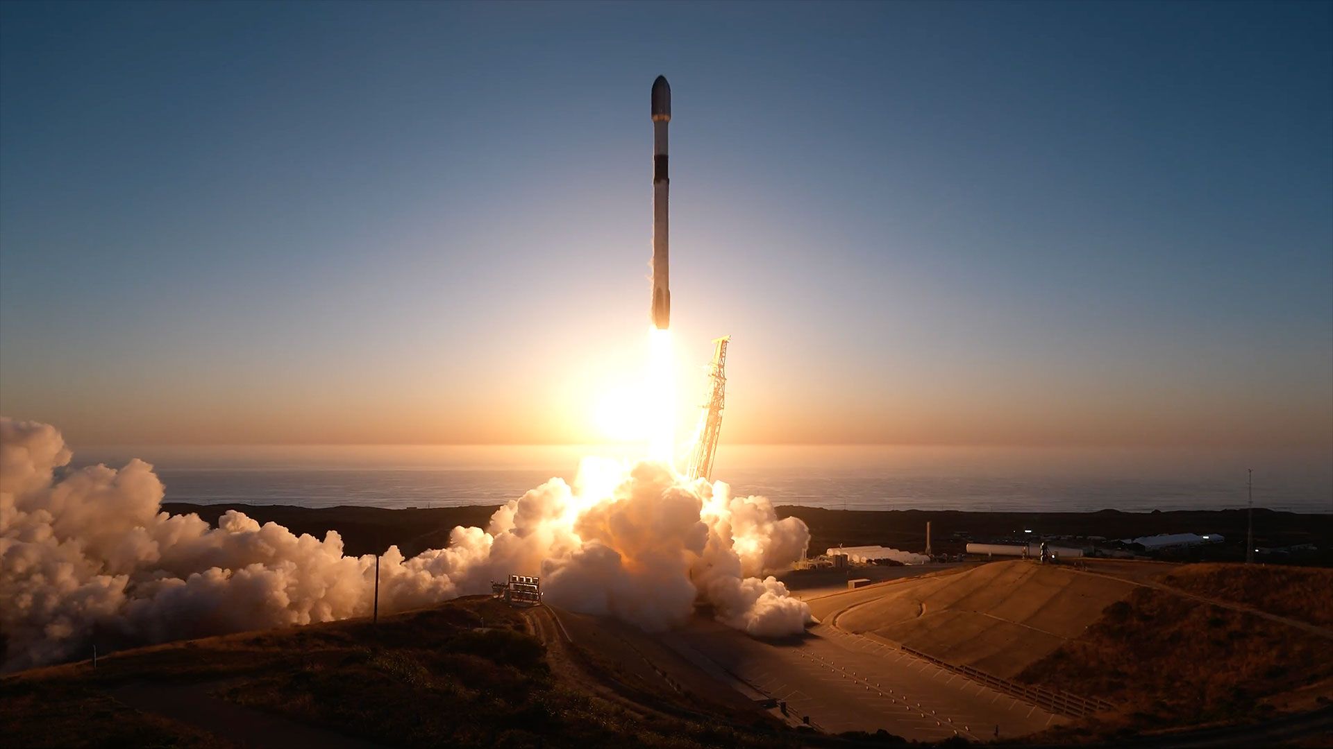 SpaceX第17-42批Starlink从范登堡发射
